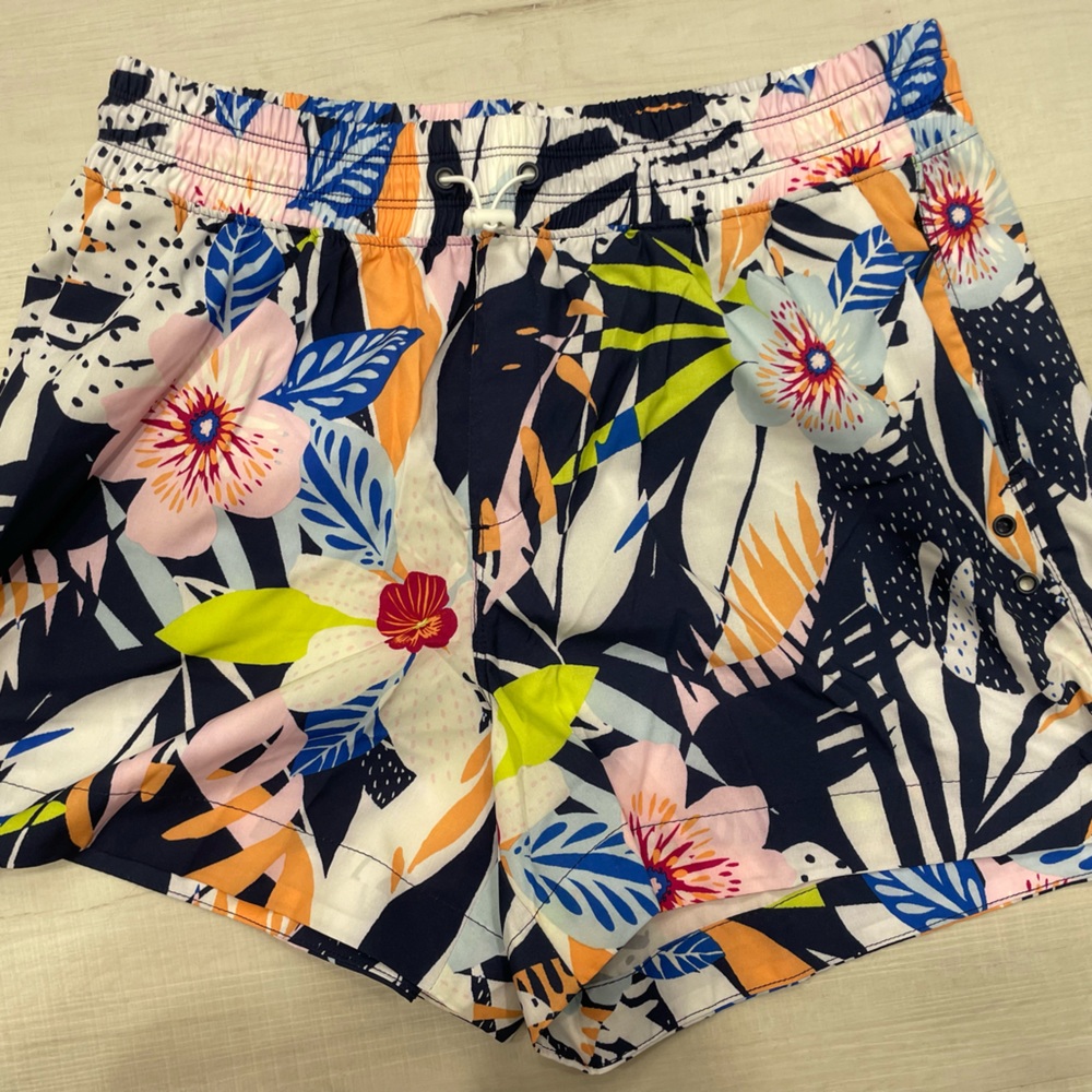 Old navy shorts size small